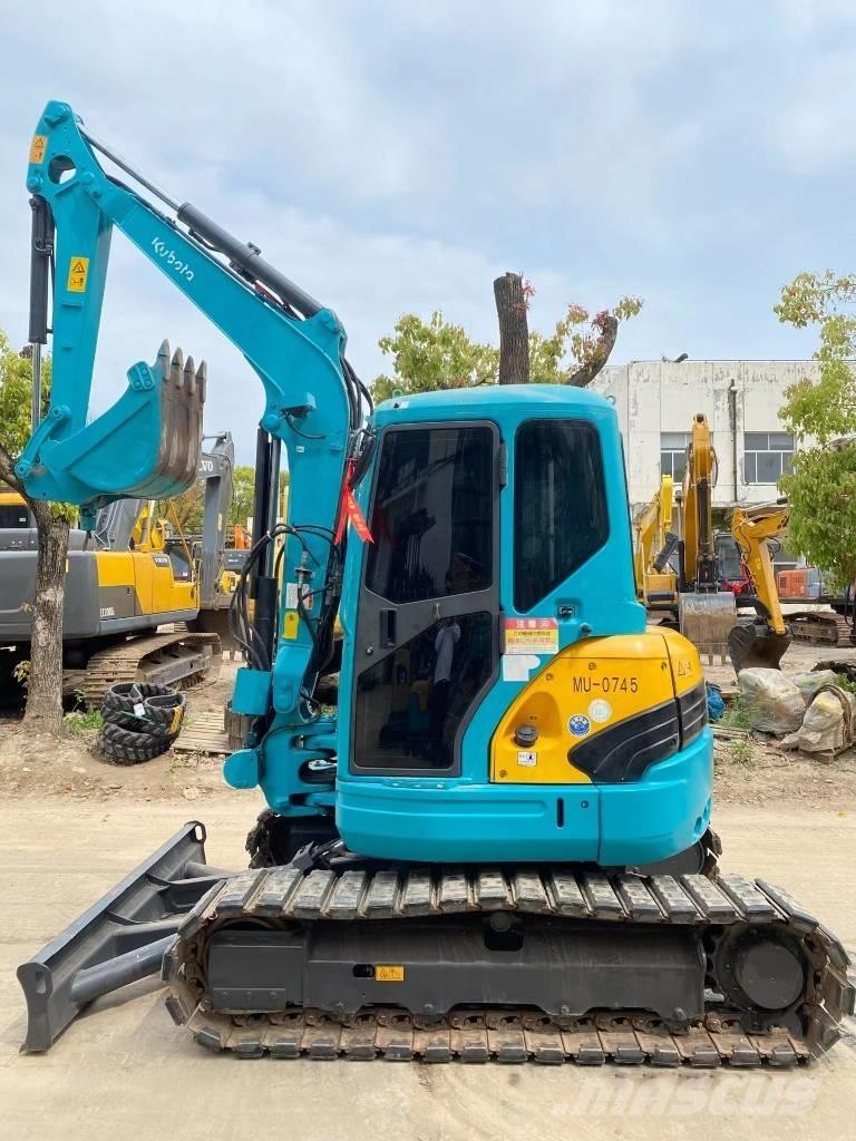 Kubota U40 소형 굴삭기 7톤 미만