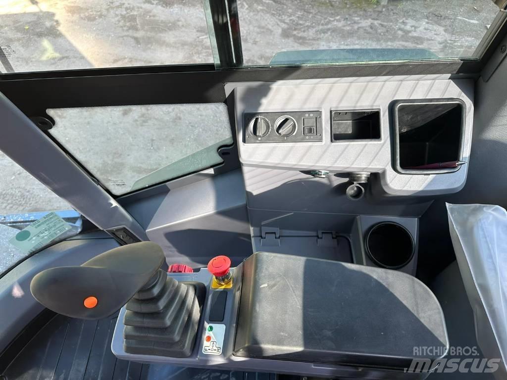 Hamm HC 130i 싱글 드럼 롤러