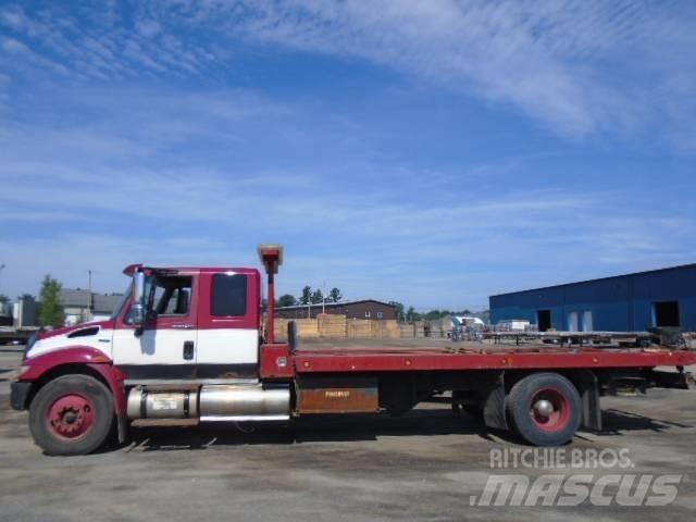 International 4300 회수 차량
