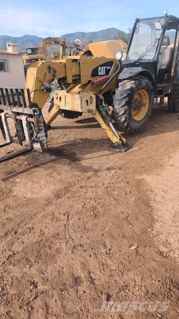 CAT TH 414 텔러 핸들러