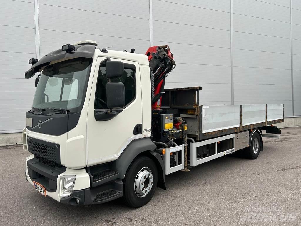 Volvo FL 크레인 트럭