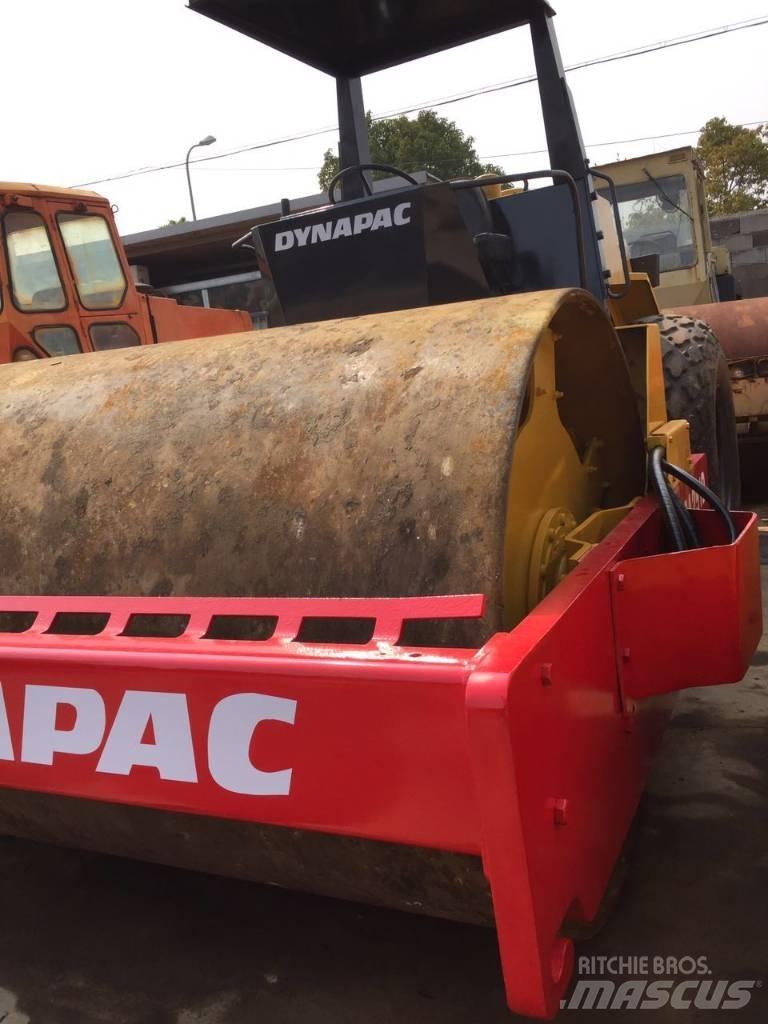 Dynapac CA 25 D 싱글 드럼 롤러