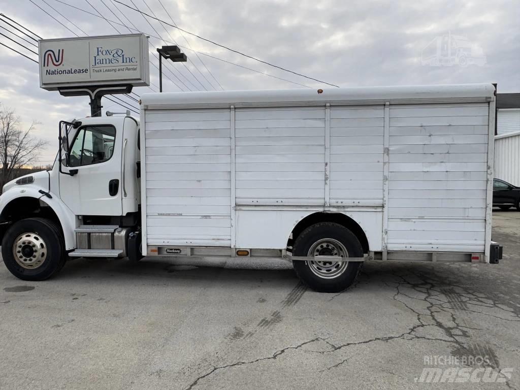 Freightliner M2 음료 배달 트럭