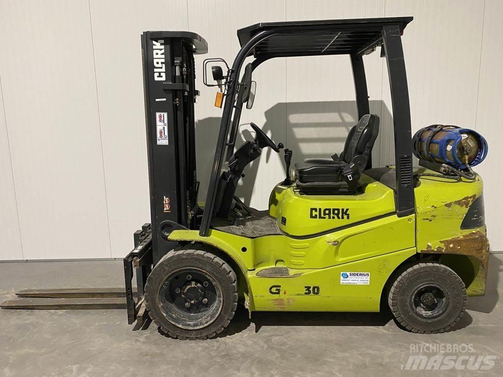 Clark GTS30 LPG 지게차