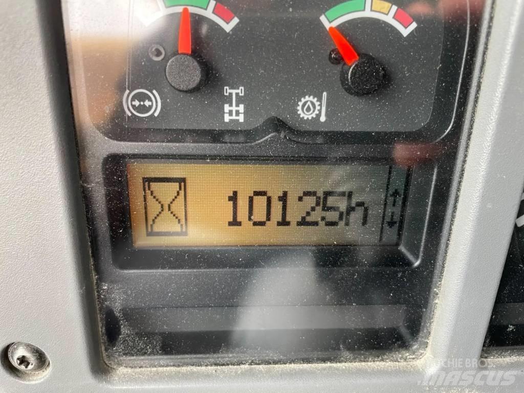 Volvo A40E 연결식 홀러