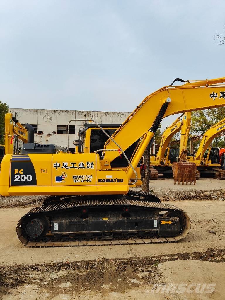 Komatsu PC200 대형 굴삭기 29톤 이상