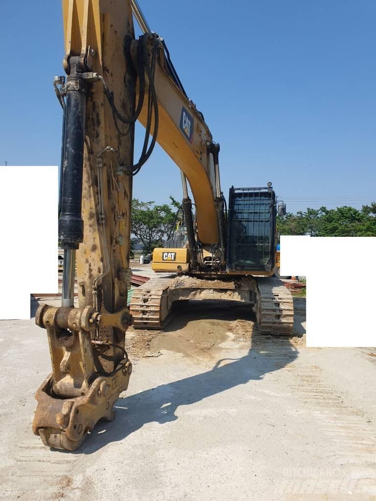 CAT 330F 대형 굴삭기 29톤 이상
