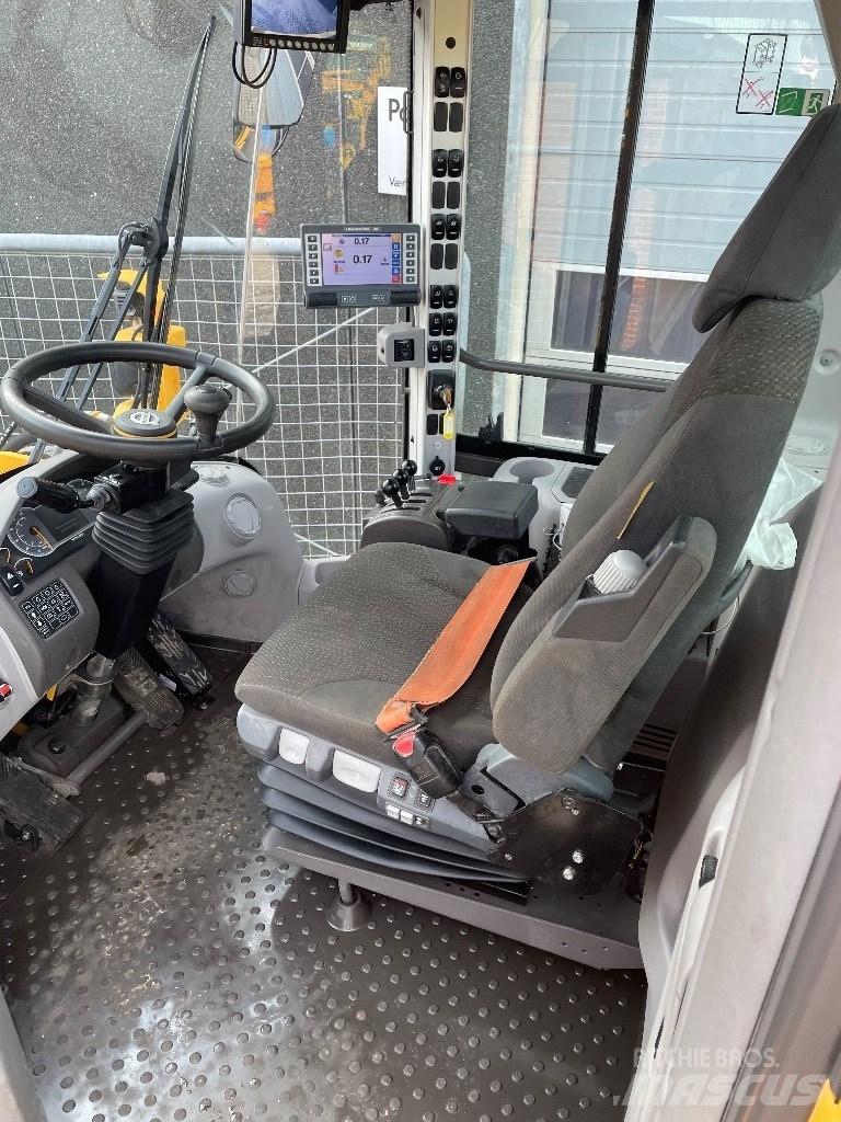 Volvo L90H  휠로우더