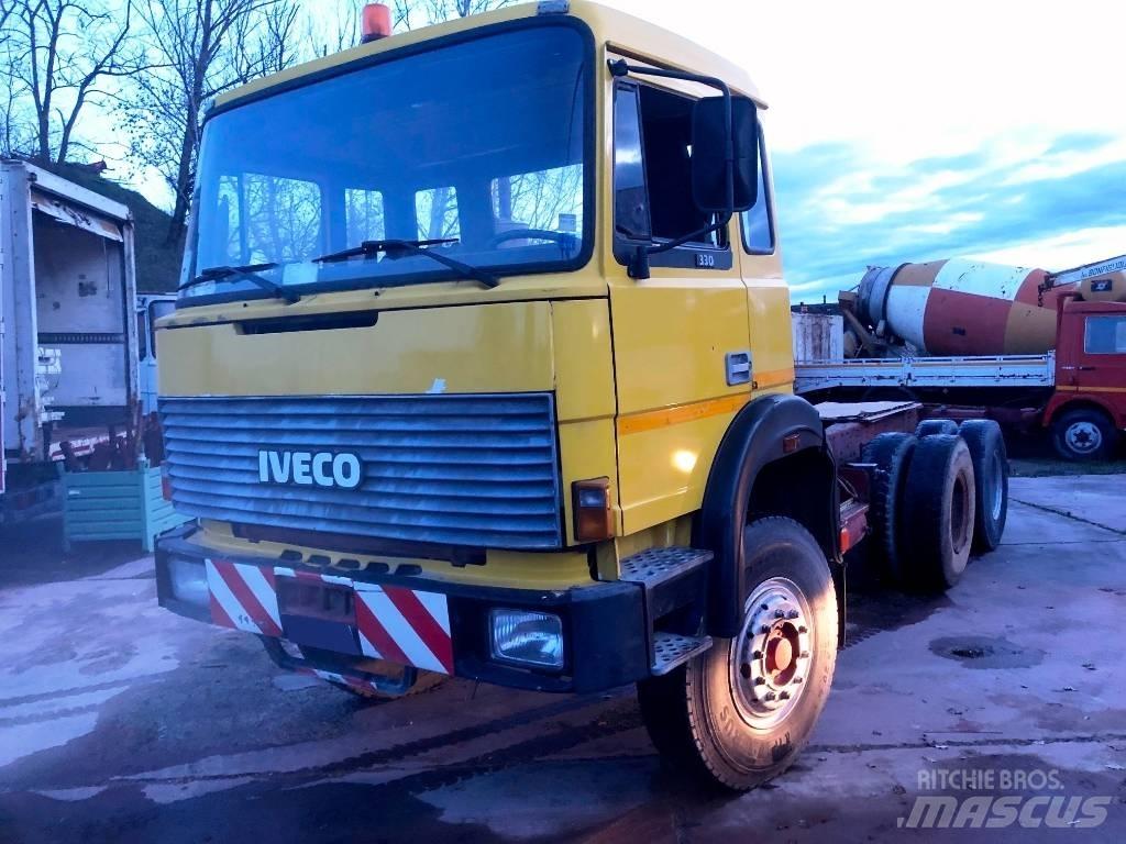 Iveco 330-26 기타 트럭