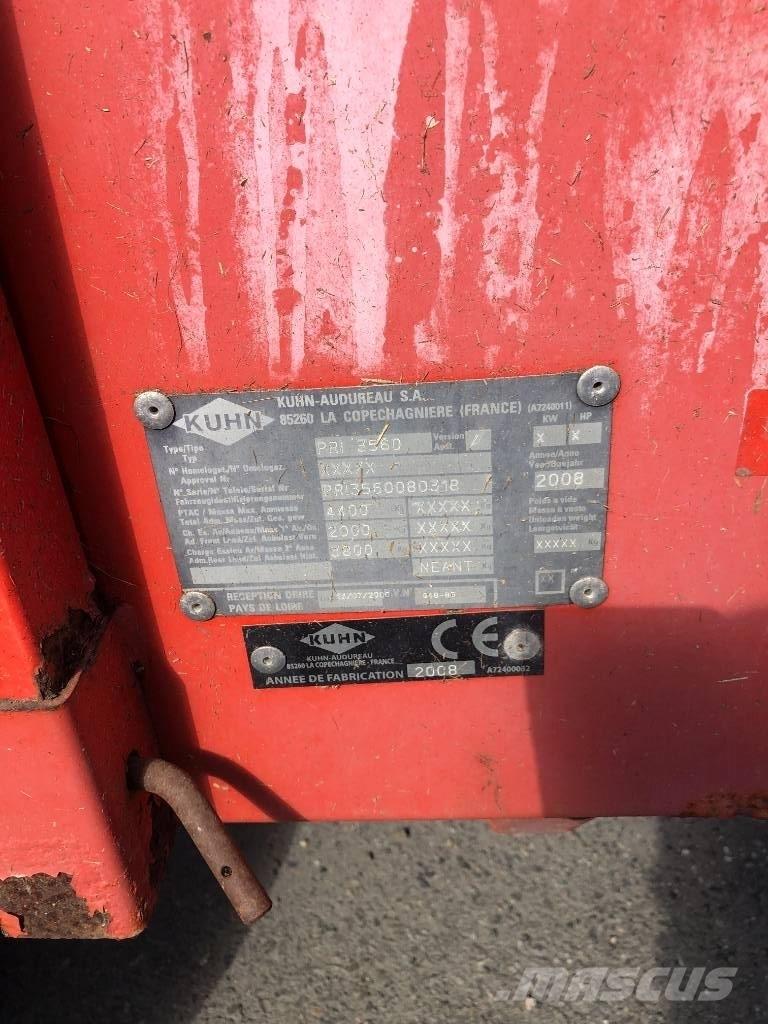 Kuhn 3560 베일 분쇄기, 절단기 및 언롤러