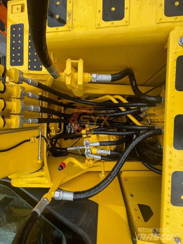 Komatsu PC 200 대형 굴삭기 29톤 이상