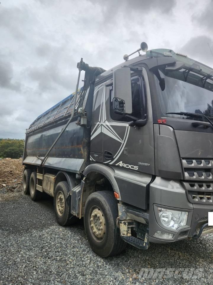 Mercedes-Benz 3951 건설현장 덤프트럭