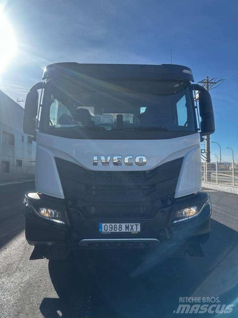 Iveco T-WAY 450 크레인 트럭