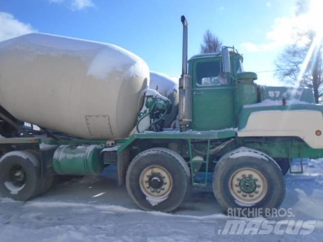 Mack 600 기타 트럭