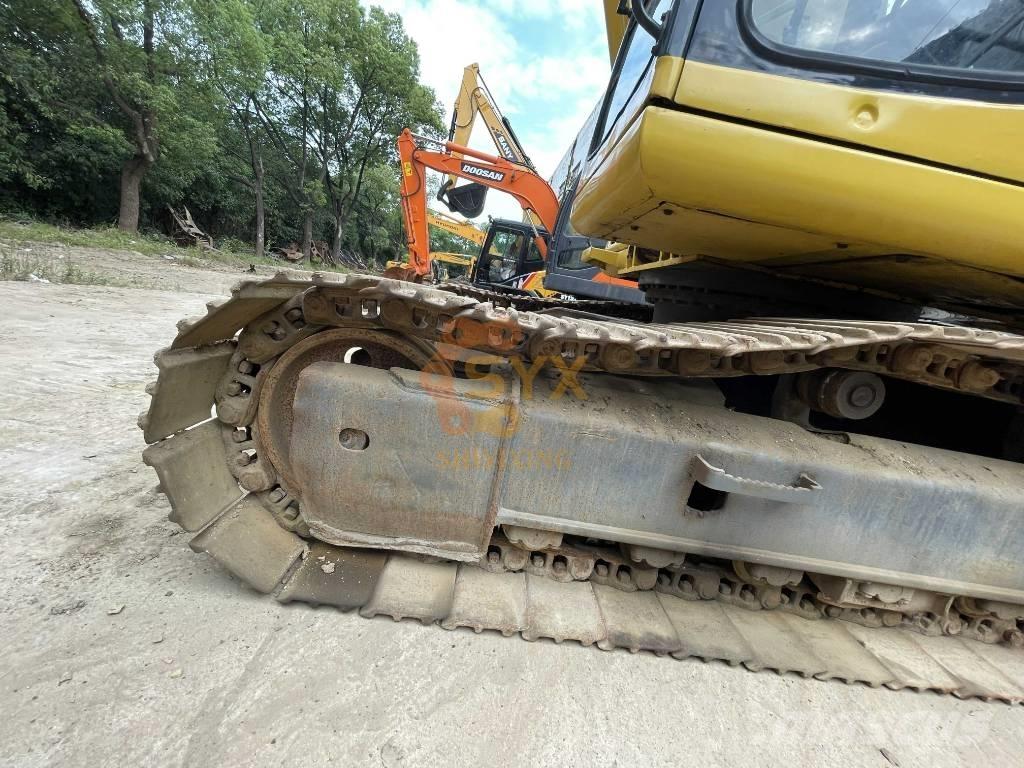 Komatsu PC 220-6 대형 굴삭기 29톤 이상