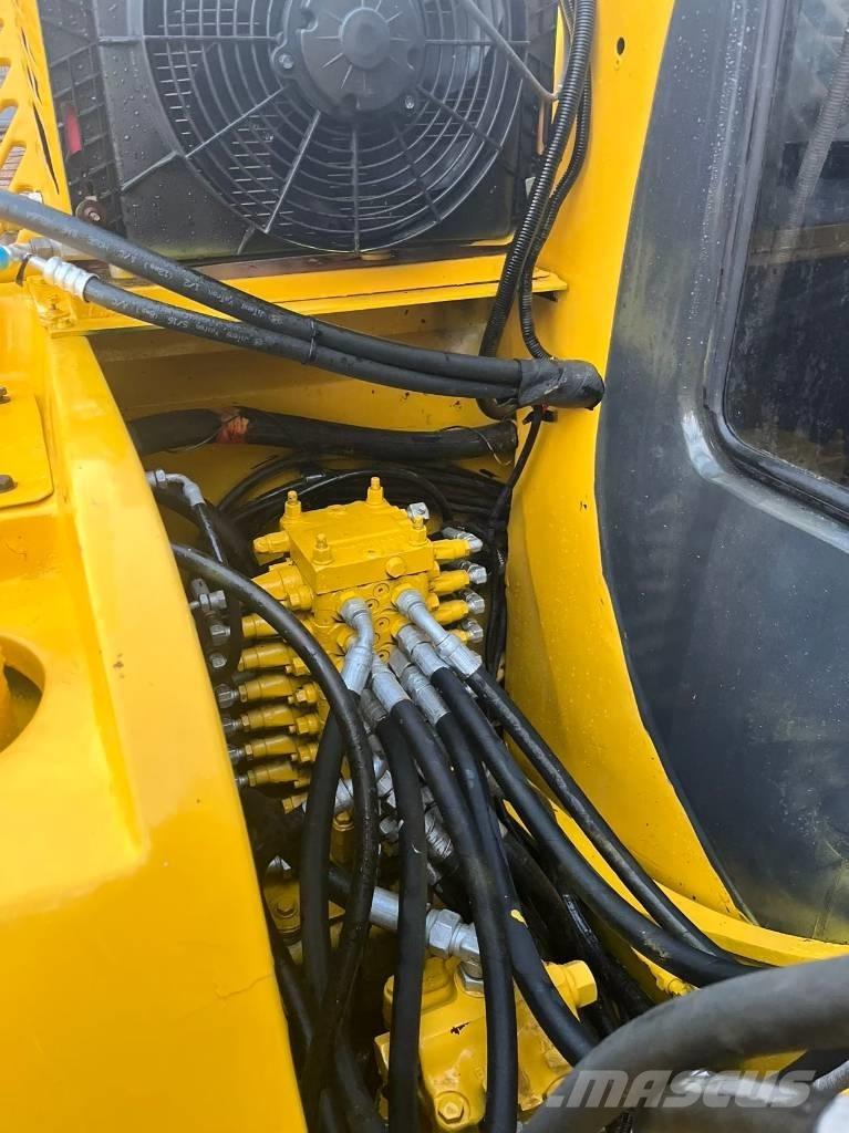 Komatsu PC 60-7 대형 굴삭기 29톤 이상