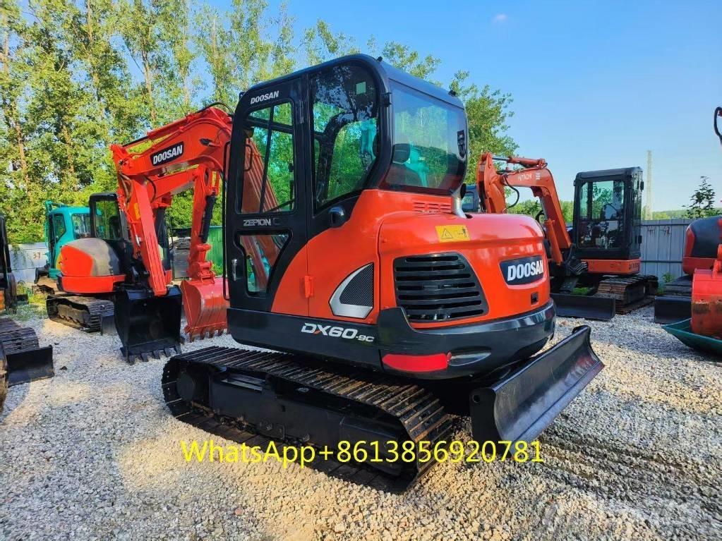 Doosan DX 60 소형 굴삭기 7톤 미만