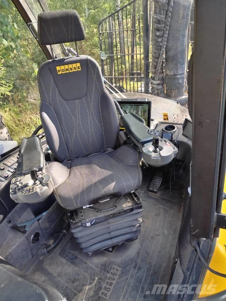 Ponsse Buffalo 8W 원목 포워더