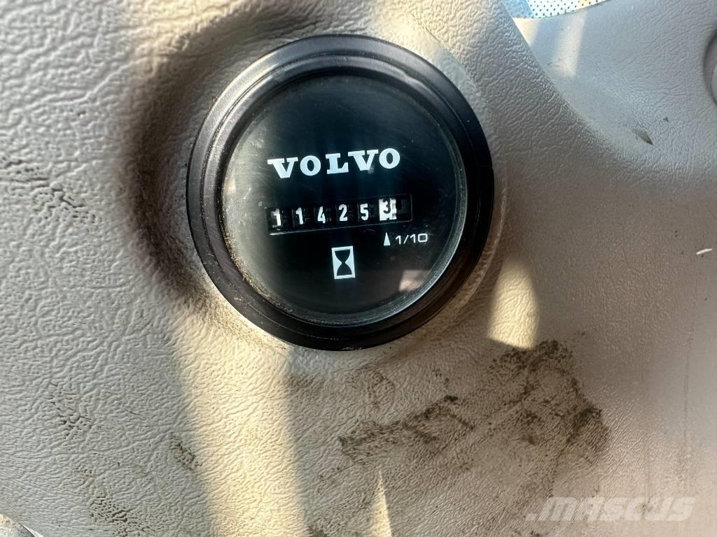 Volvo EW 210 C  휠 굴삭기
