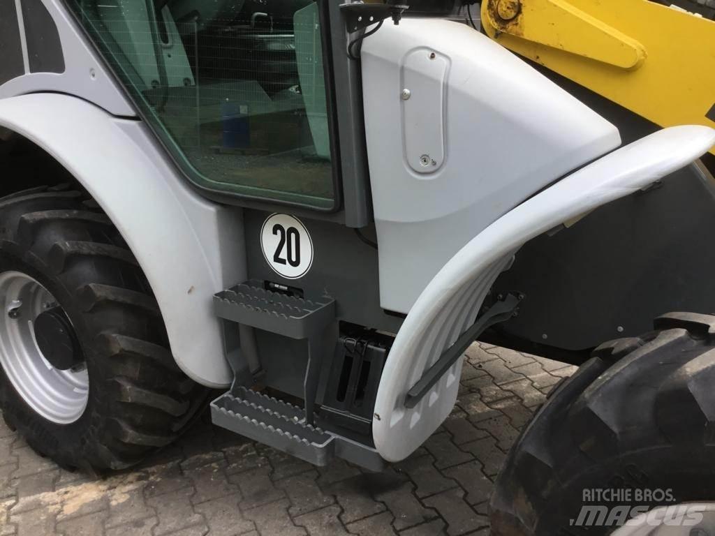 Kramer 8105  휠로우더