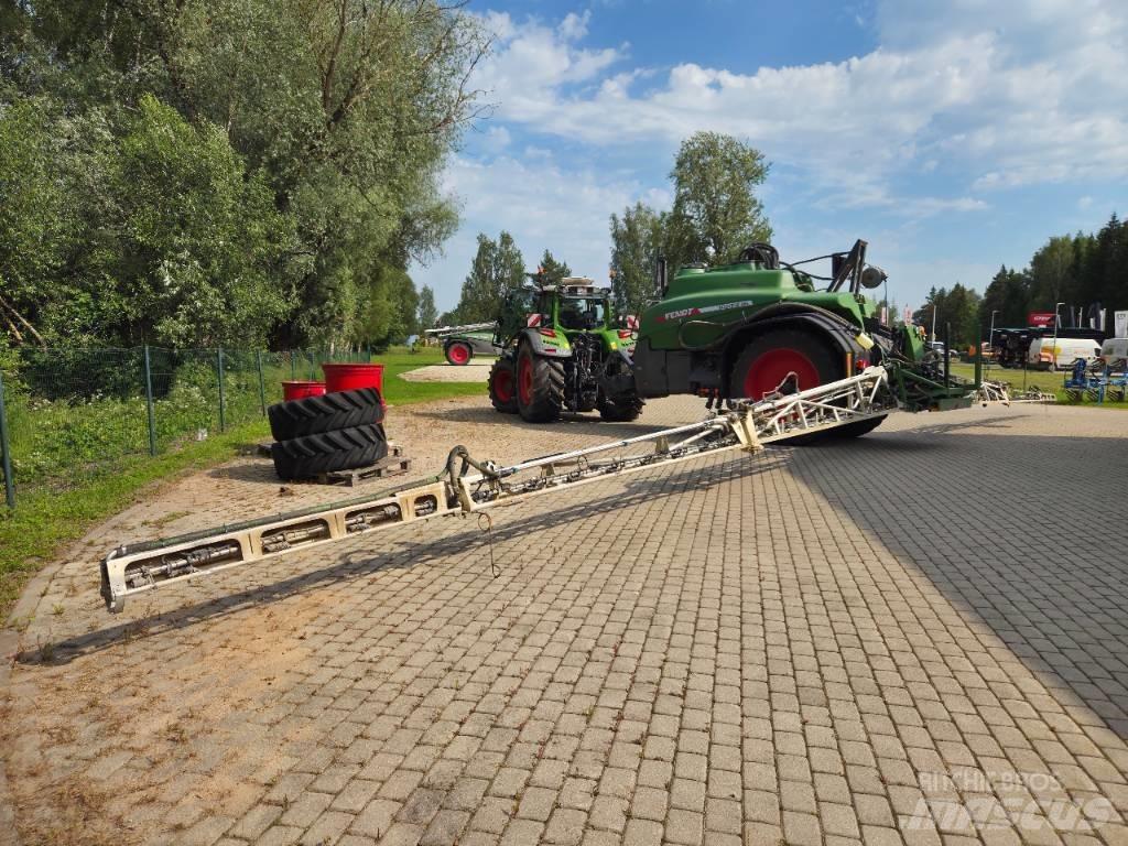 Fendt Rogator 366 견인형 분무기