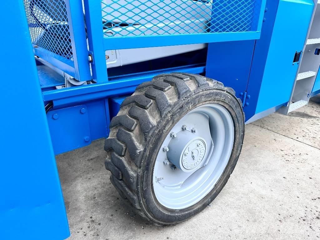 Genie GS 5390 RT 가위형 리프트