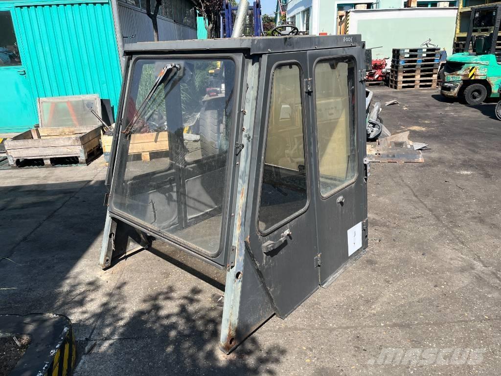 Nissan CABIN W-1038 캐빈 및 인테리어