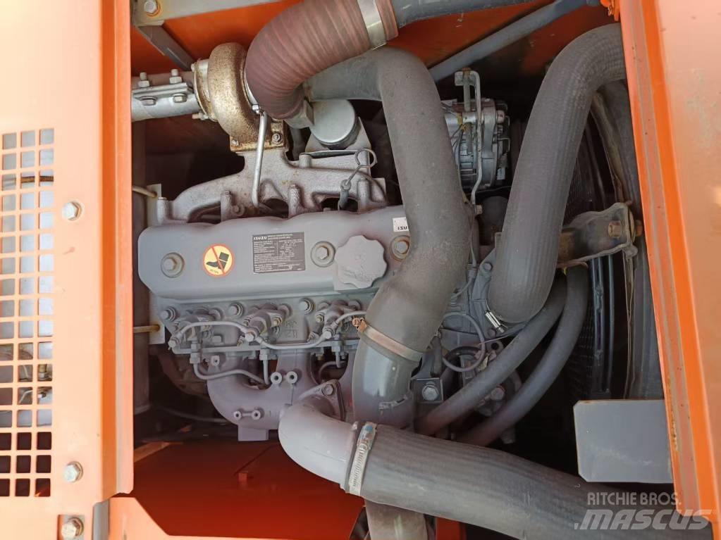Hitachi ZX135 대형 굴삭기 29톤 이상