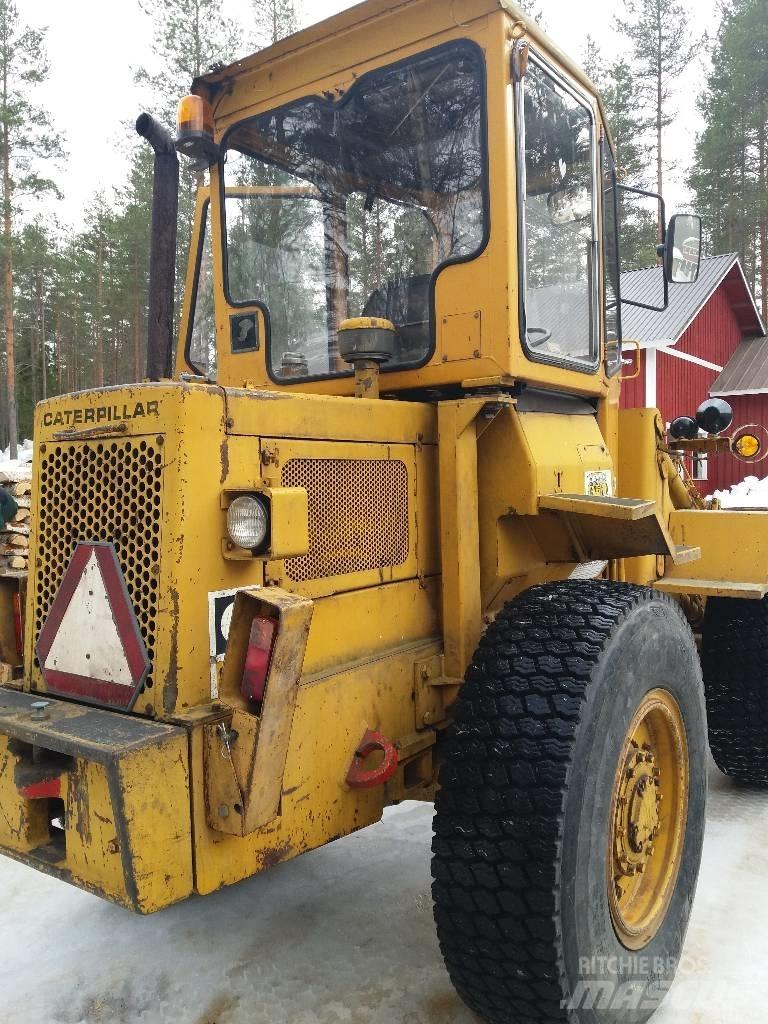 CAT 910  휠로우더