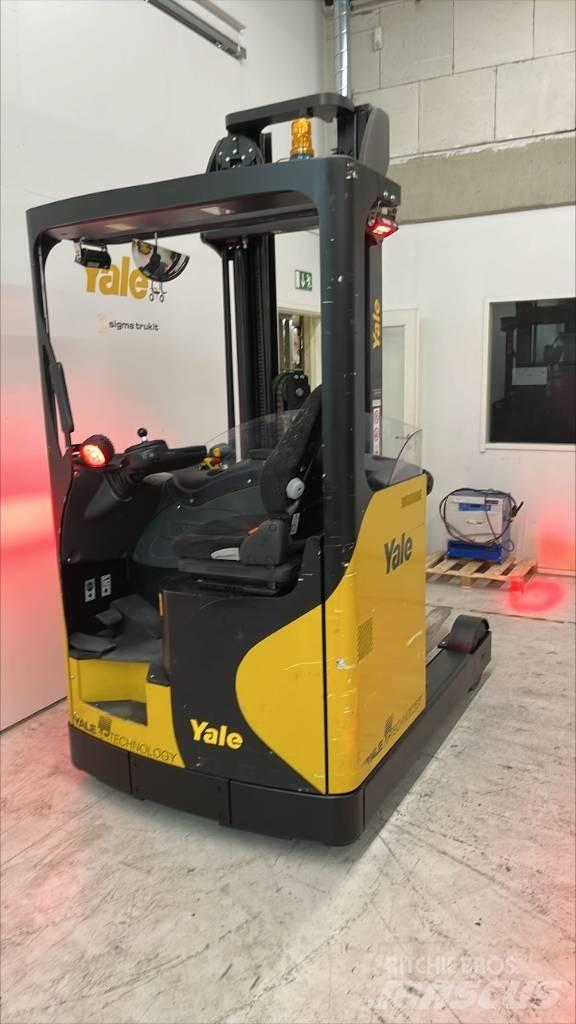 Yale MR16 리치 트럭