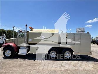 Peterbilt 330 건설 장비 - 기타