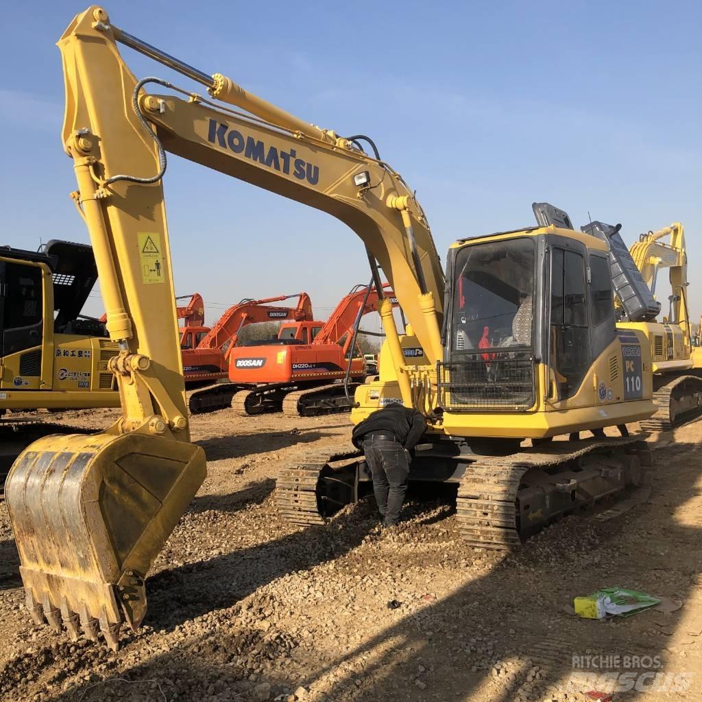 Komatsu PC 110 중형굴삭기 7톤-28톤