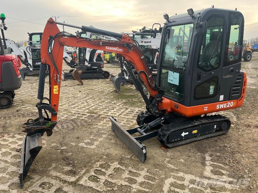 Sunward SWE 20 F 소형 굴삭기 7톤 미만