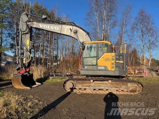 Volvo ECR 235 EL 대형 굴삭기 29톤 이상