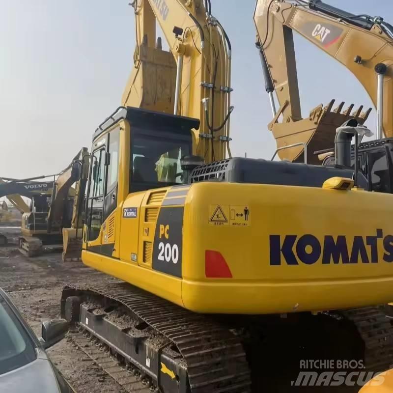 Komatsu PC 200 대형 굴삭기 29톤 이상