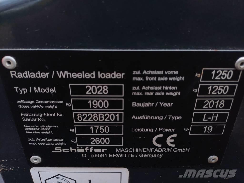 Schäffer 2028 다목적 로더