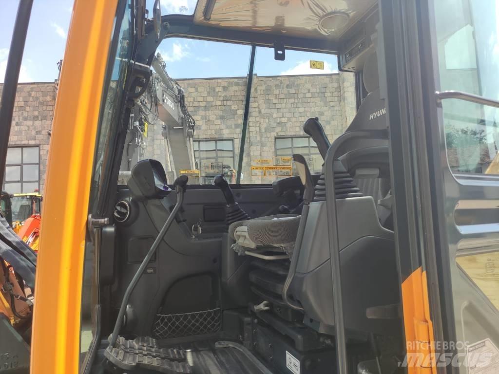 Hyundai R60CR-9A 소형 굴삭기 7톤 미만