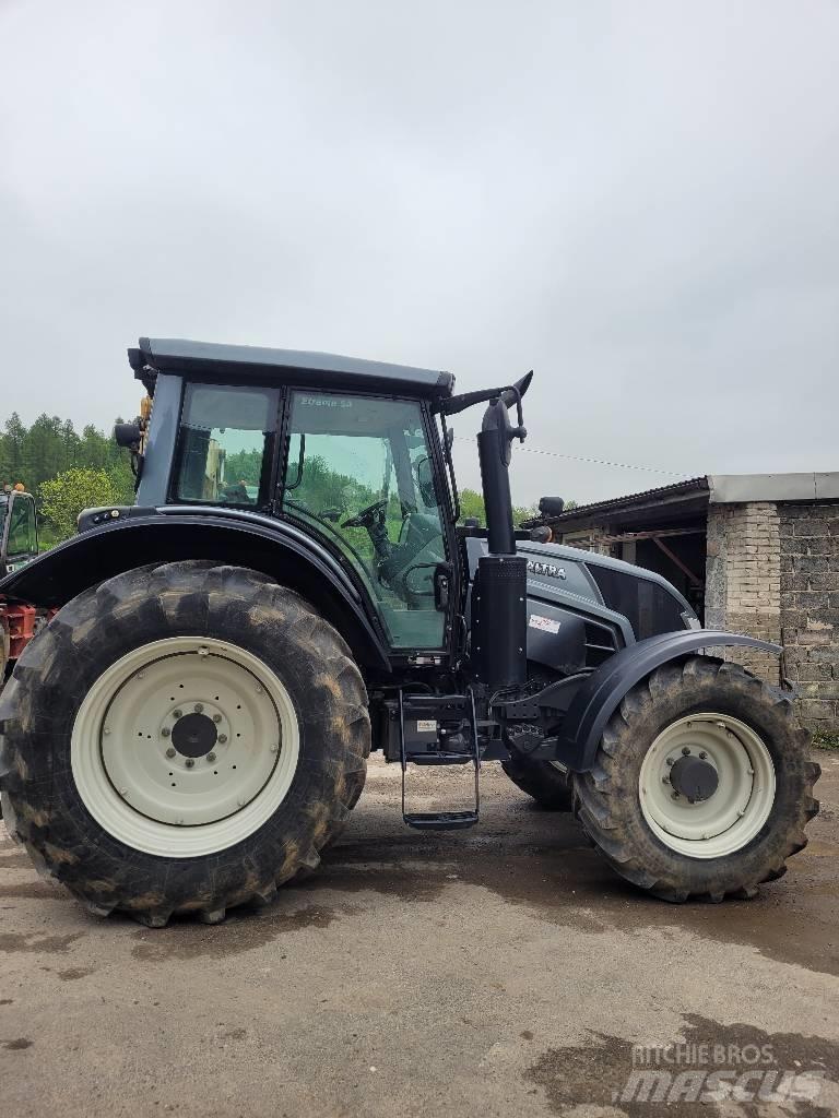 Valtra N 104 트랙터