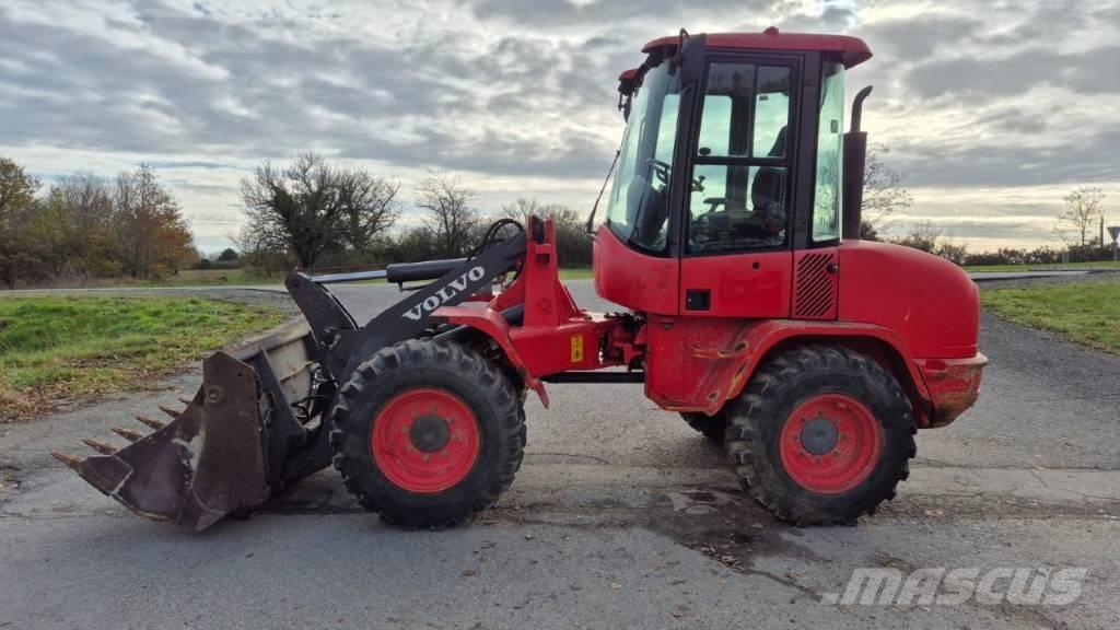 Volvo L 30 B  휠로우더