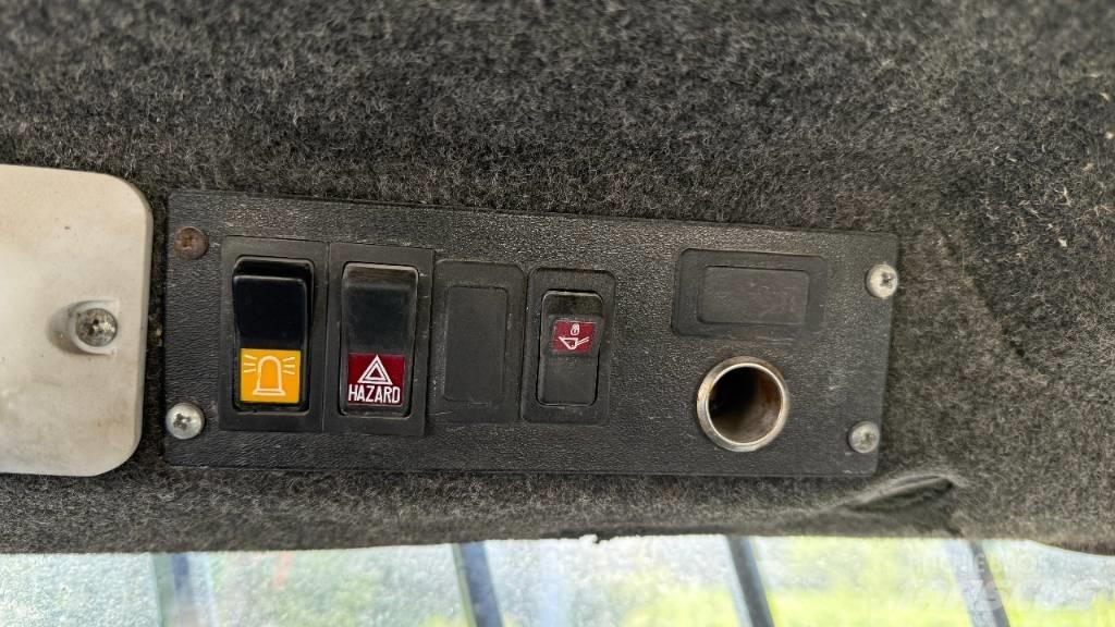 Bobcat 553  스키드로더