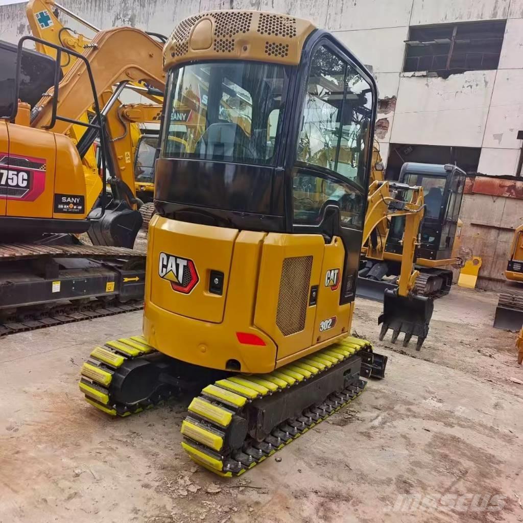 CAT 302 CR 소형 굴삭기 7톤 미만