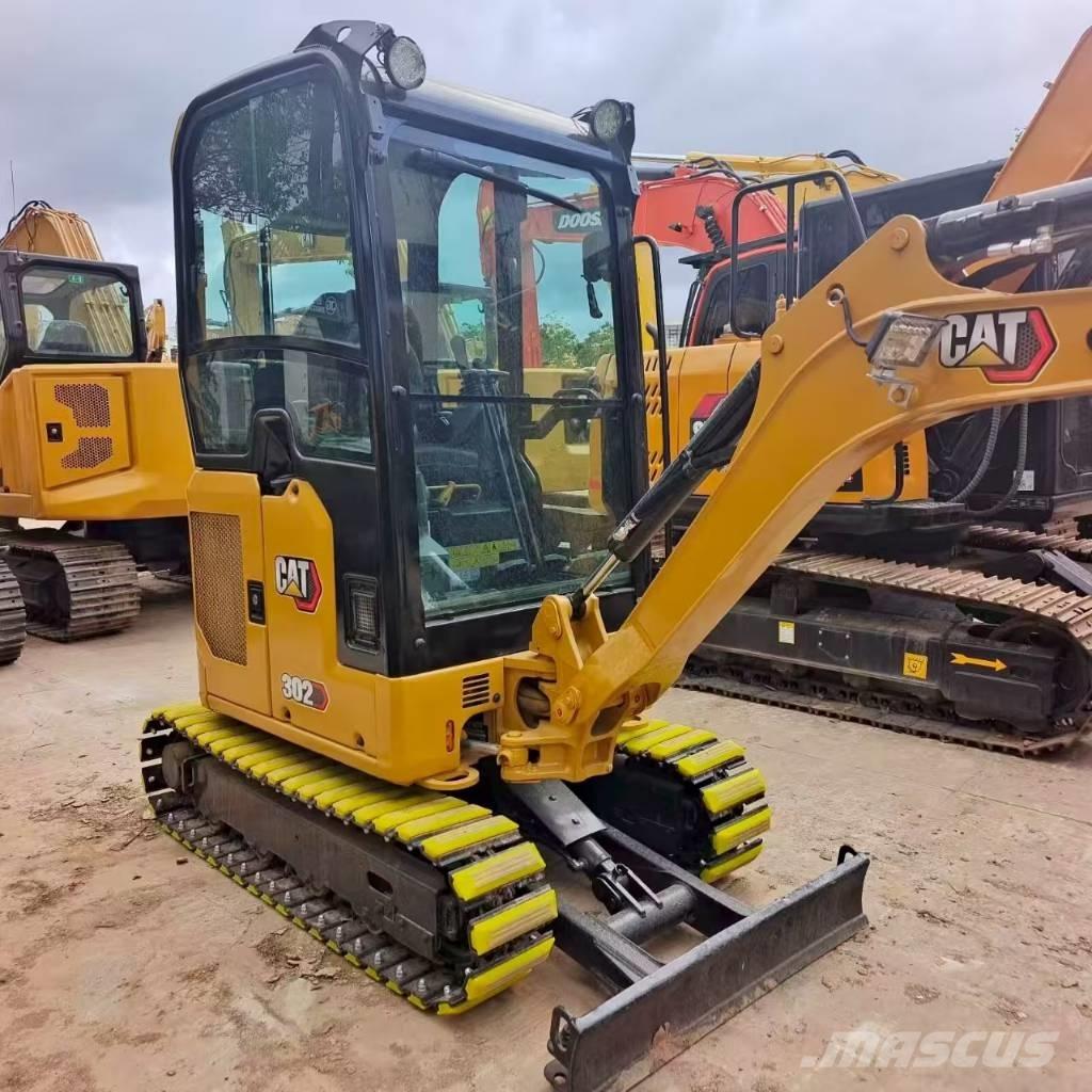 CAT 302 CR 소형 굴삭기 7톤 미만