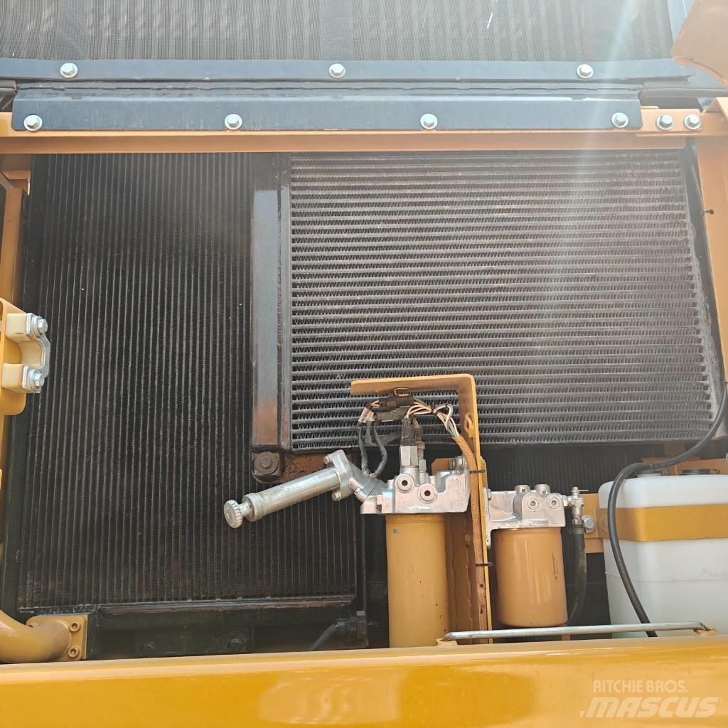 CAT 336D 대형 굴삭기 29톤 이상