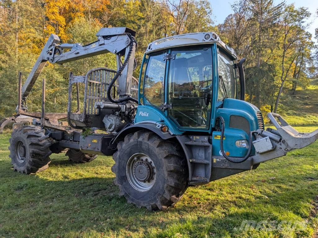 Pfanzelt Felix 원목 포워더