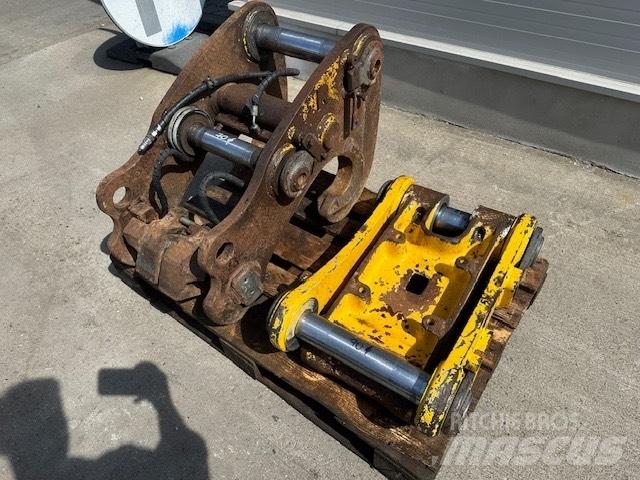 Liebherr R 906 백호
