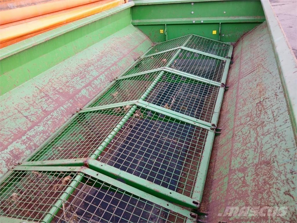 Amazone ZG-B 5500 미네랄 살포기