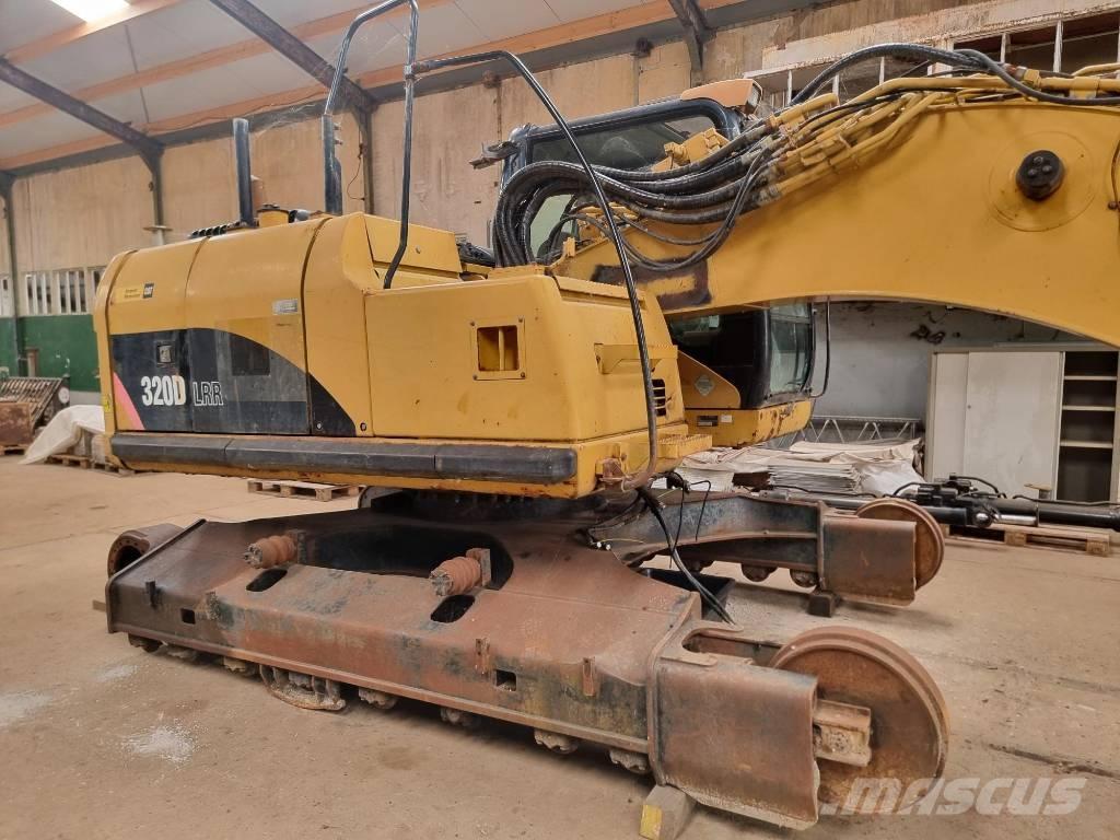 CAT 320 D FOR PARTS 대형 굴삭기 29톤 이상