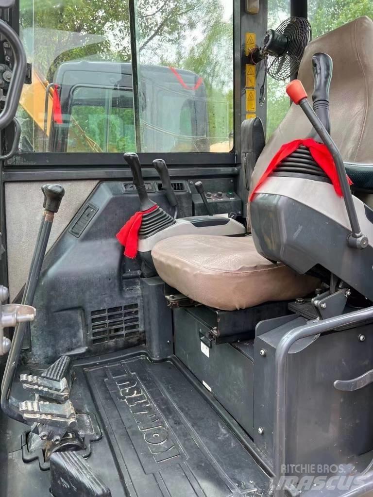 Komatsu PC56-7 대형 굴삭기 29톤 이상