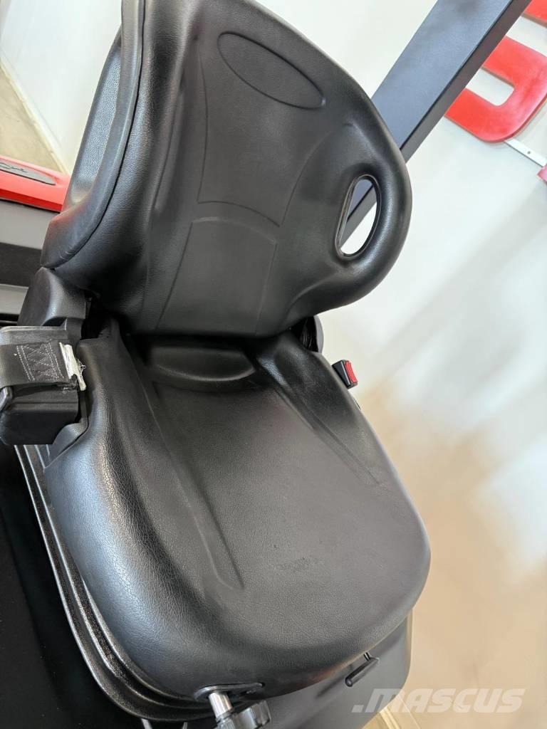 EP 11013 - EFL252 전동 지게차