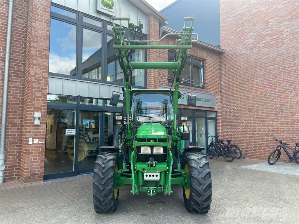 John Deere 5070M 트랙터